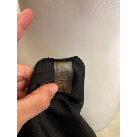 Tommy Hilfiger Framed  Scuba Crepe two Pocket Dress A-Line White & Black Size 6 - Picture 8 of 9